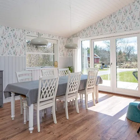 Сasa de vacaciones 8 Person In